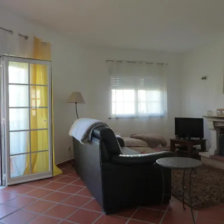 Apartment Catia's Surf, Golf, Beach & Pool House Amoreira (Leiria)