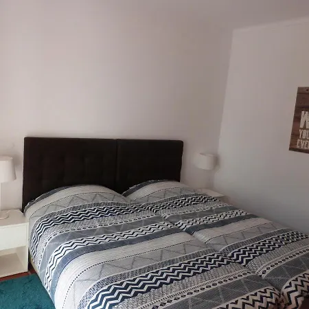 Catia's Surf, Golf, Beach & Pool House Amoreira (Leiria)