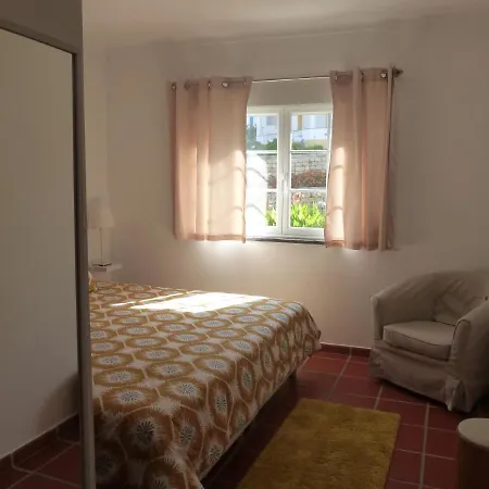 Apartment Catia's Surf, Golf, Beach & Pool House Amoreira (Leiria)
