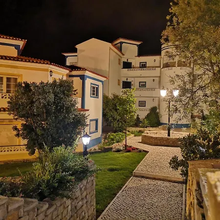 Catia's Surf, Golf, Beach & Pool House Apartment Amoreira (Leiria)