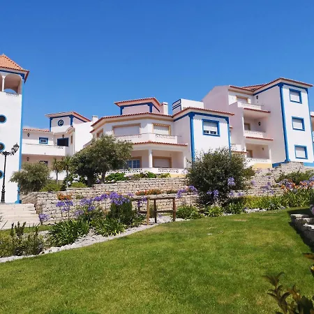 Apartment Catia's Surf, Golf, Beach & Pool House Amoreira (Leiria)